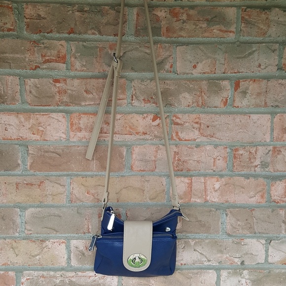 Charming Charlie Crossbody Purse. - Picture 3 of 8